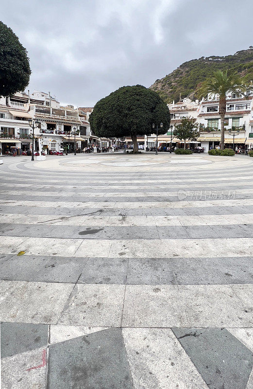 Mijas Pueblo，美丽的树木